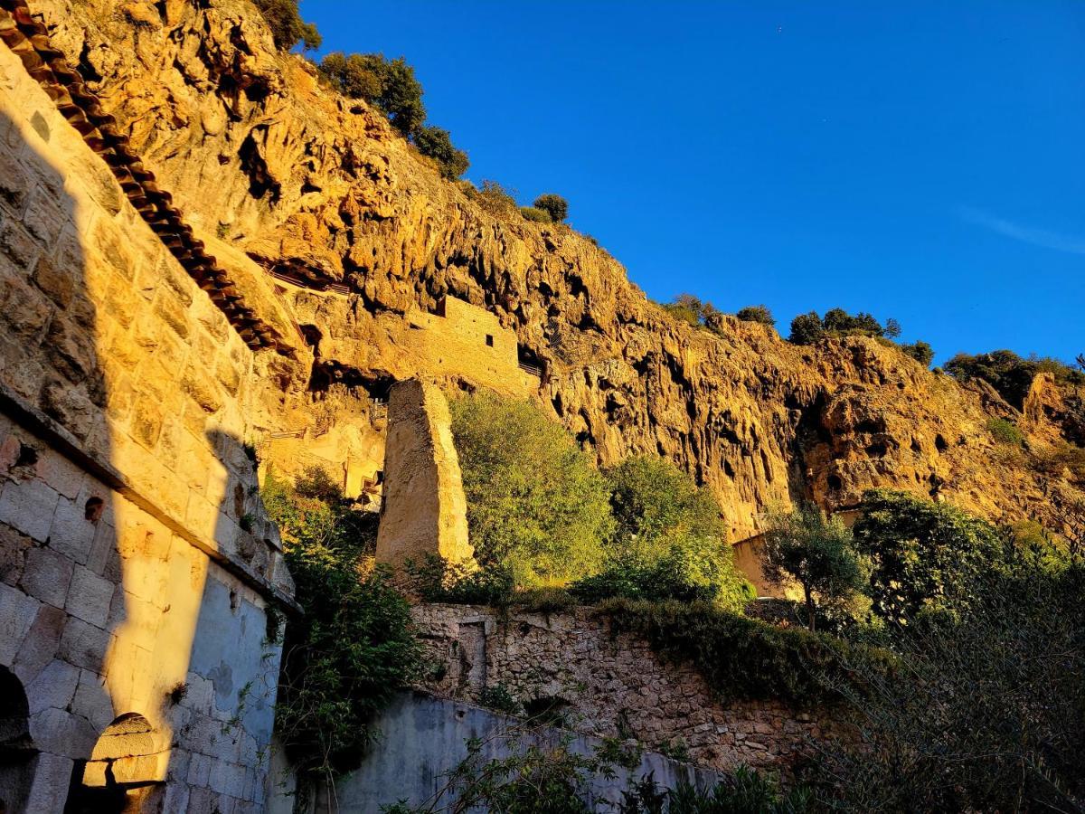 Le Rocher Appartement Cotignac Esterno foto