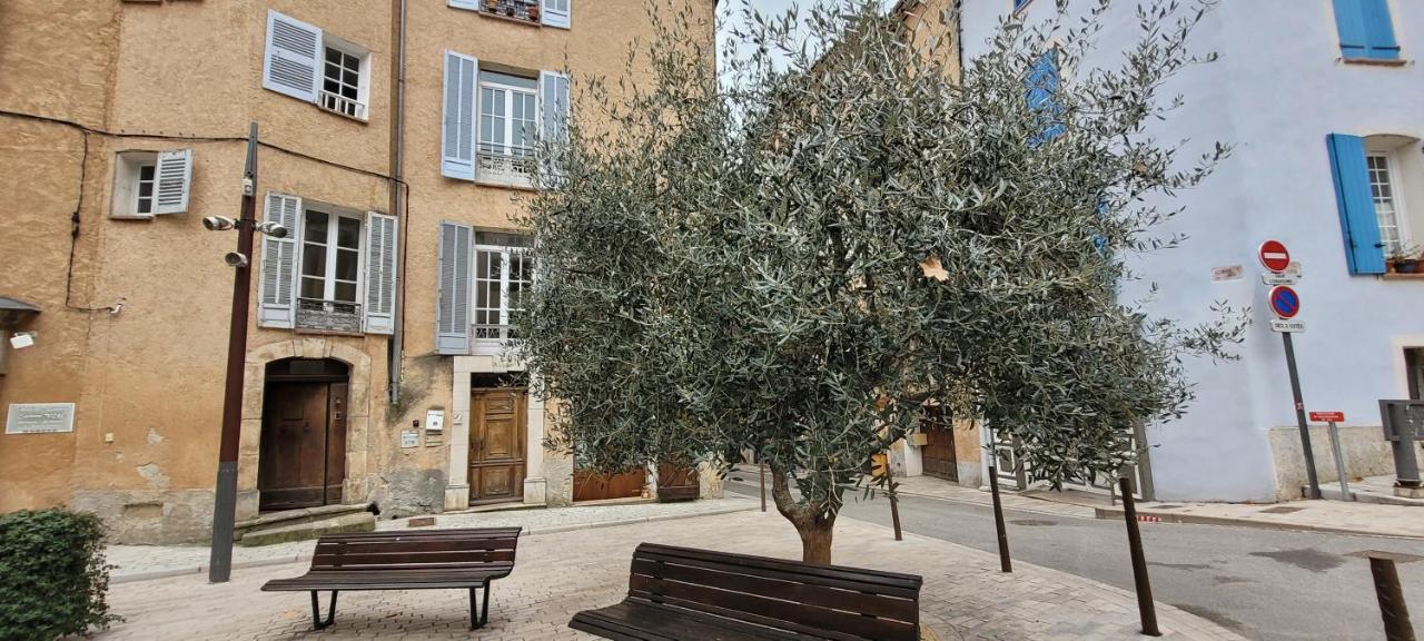 Le Rocher Appartement Cotignac Esterno foto